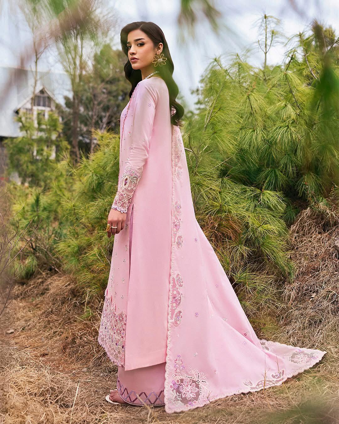 Freja Embroidred Lawn | Qlinekari 2025