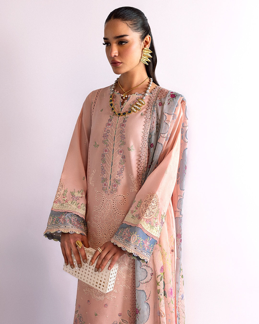 Hedi Embroidered Lawn | Qlinekari 2025