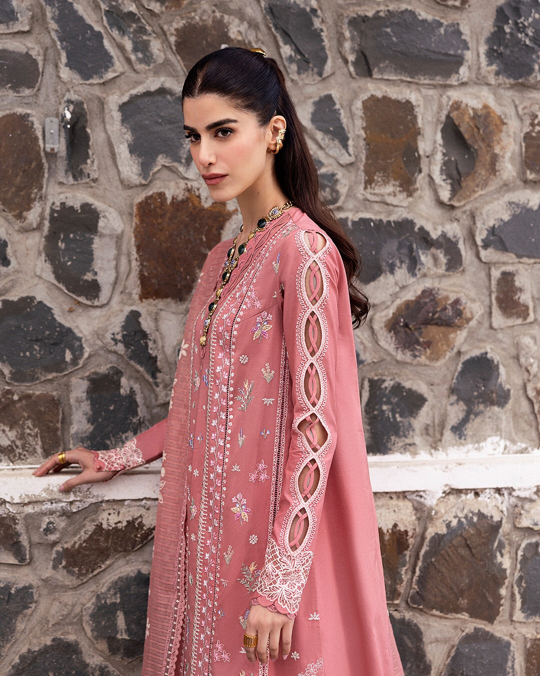 Moya Embroidered Lawn | Qlinekari 2025