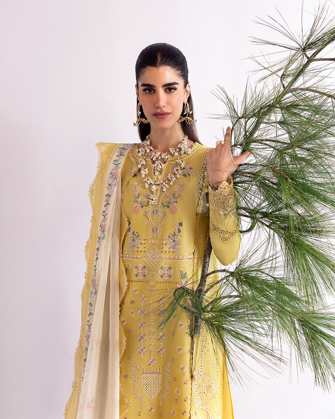 Enya Embroidered Lawn | Qlinekari 2025