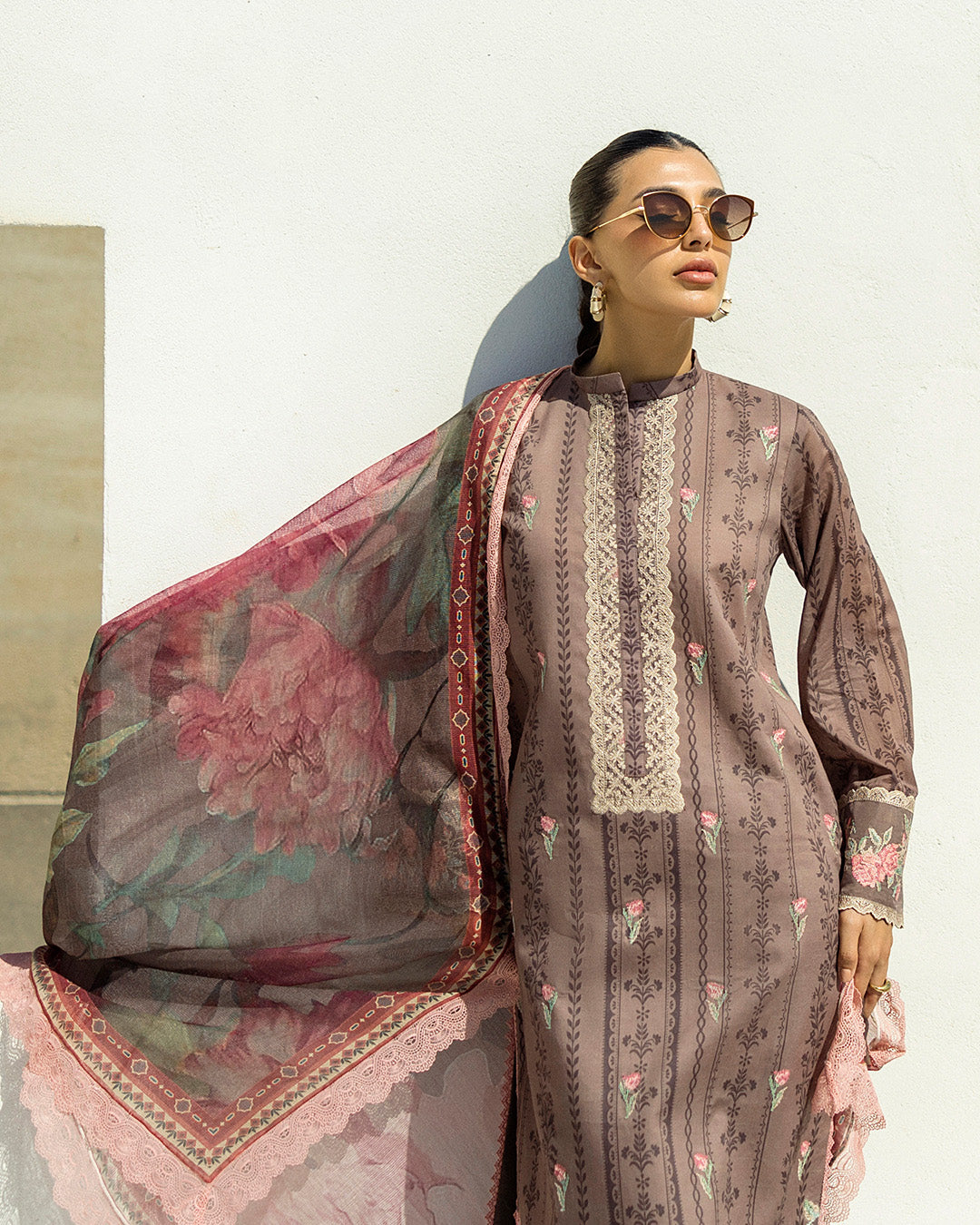 Zainab Chottani - Samayrah 04 - Light Brown 3 piece Printed Lawn | Tahra Lawn