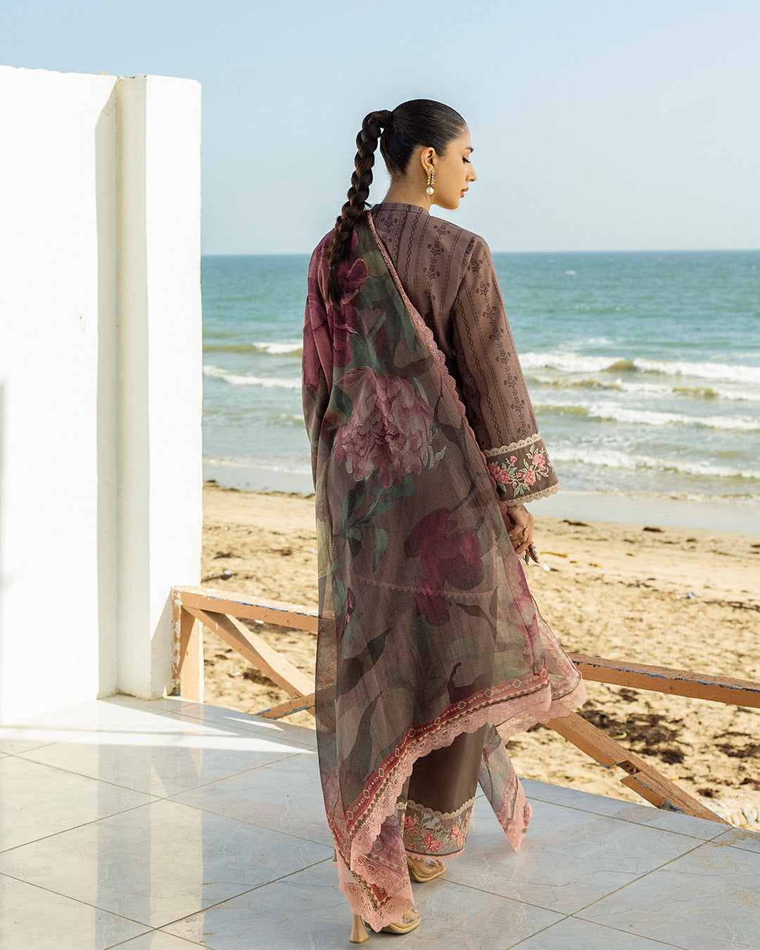 Zainab Chottani - Samayrah 04 - Light Brown 3 piece Printed Lawn | Tahra Lawn
