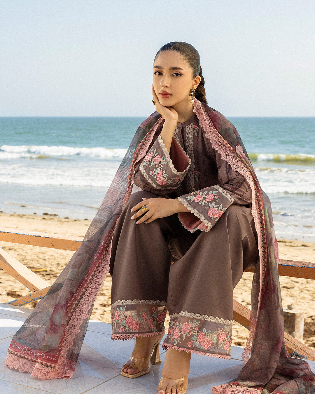 Zainab Chottani - Samayrah 04 - Light Brown 3 piece Printed Lawn | Tahra Lawn