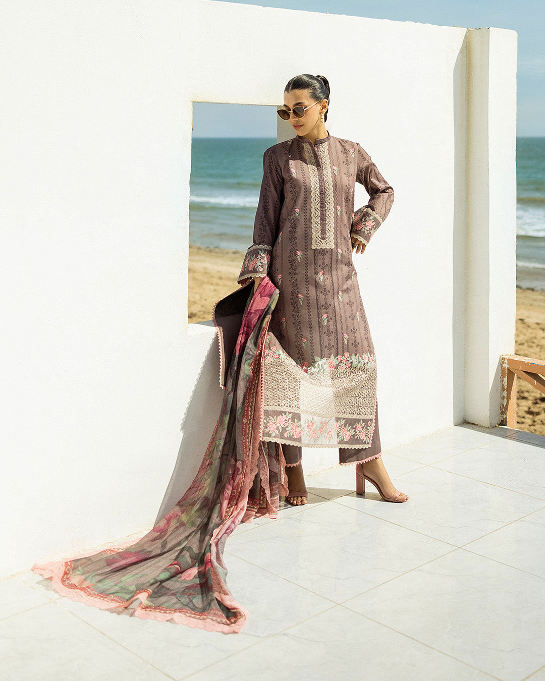 Zainab Chottani - Samayrah 04 - Light Brown 3 piece Printed Lawn | Tahra Lawn