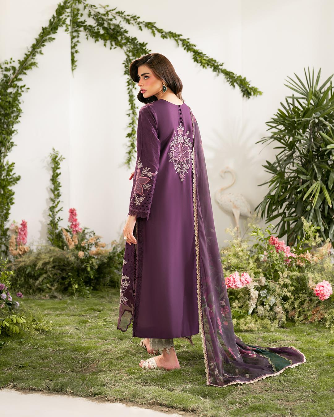 Iznik ife 03 Embroidered Lawn | Iznik Festive Edition