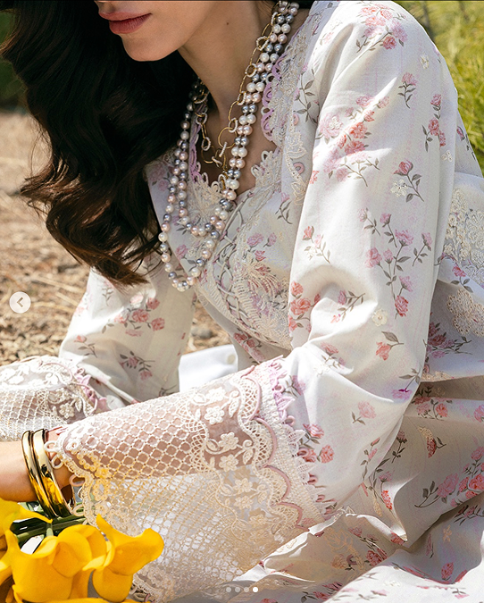 Miri Embroidred Lawn | Qlinekari 2025