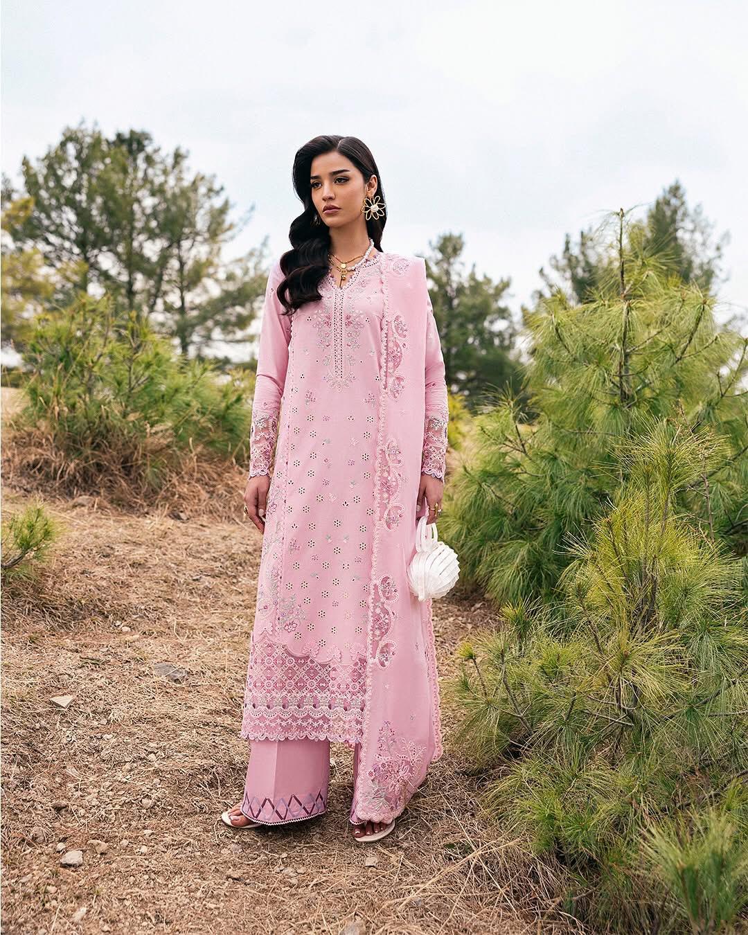 Freja Embroidred Lawn | Qlinekari 2025