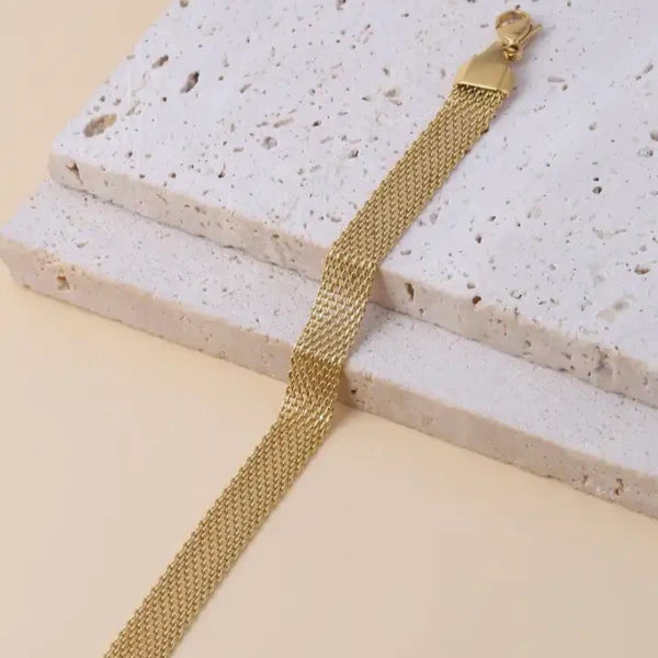 Golden Elegance Mesh Bracelet
