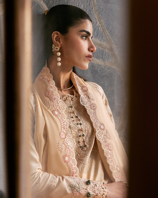 Disa Embroidered Lawn | Qlinekari 2025