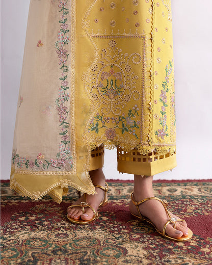 Enya Embroidered Lawn | Qlinekari 2025