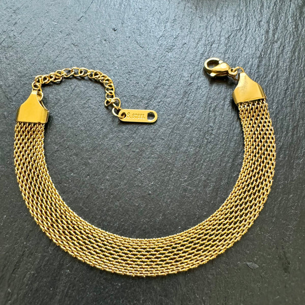 Golden Elegance Mesh Bracelet