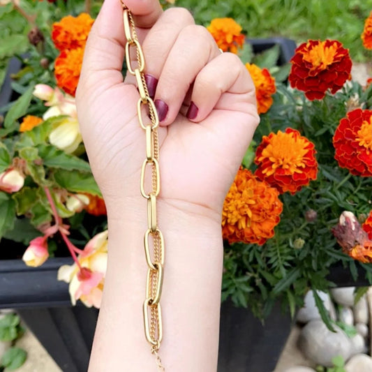 Golden Elegance Chain Bracelet